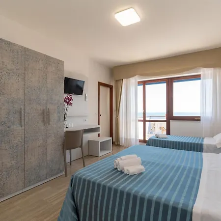 Galf Hotell 3*